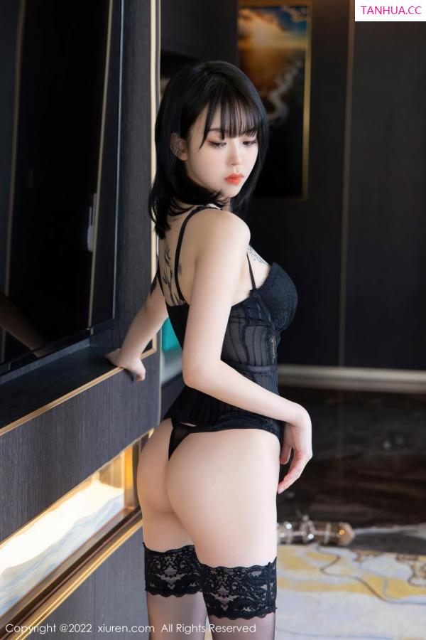 小奶瓶呜呜  [XiuRen]高清写真图 2022.03.10 No.4700 奶瓶第10张图片